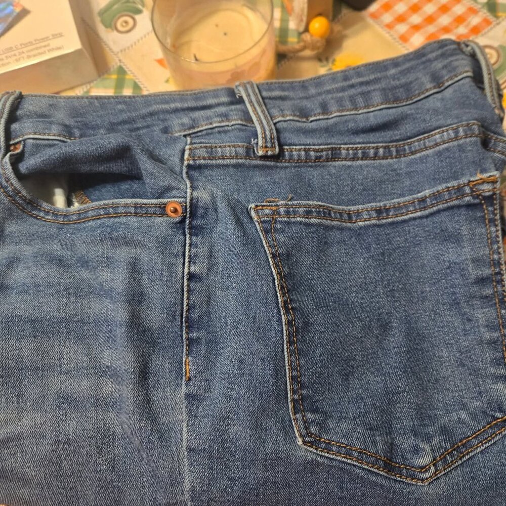 Ladies Jeans - like new - Picture 2 of 2